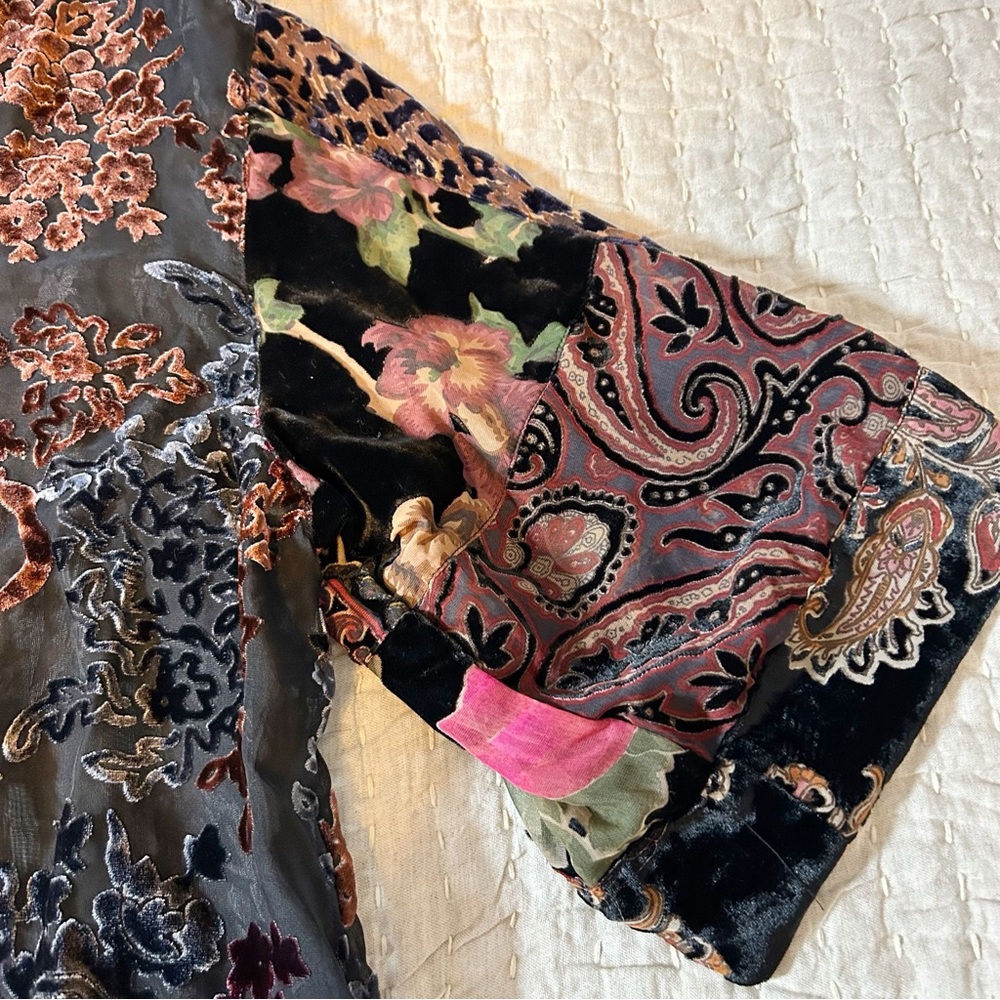 John Mark Boho Velvet Burnout Blouse Top XL Mixed Print Art To Wear Bead Tassels - Picture 2 of 11